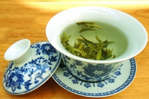 龍井茶是新茶好還是陳茶好 龍井茶買(mǎi)什么樣的好 龍井茶是新茶好還是陳茶好 龍井茶買(mǎi)什么樣的好