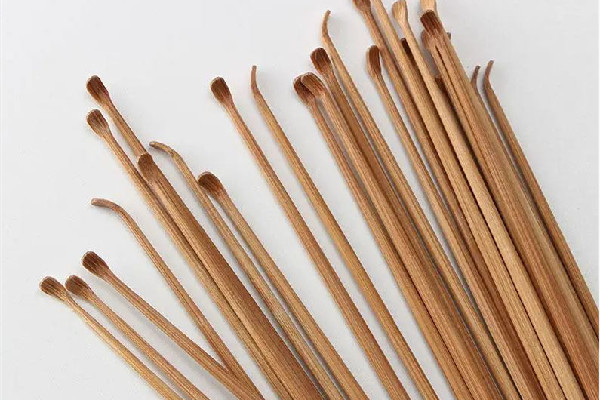 挖耳勺會(huì)傷害到鼓膜嗎 挖耳勺對耳朵有傷害嗎 挖耳勺會(huì)傷害到鼓膜嗎 挖耳勺對耳朵有傷害嗎