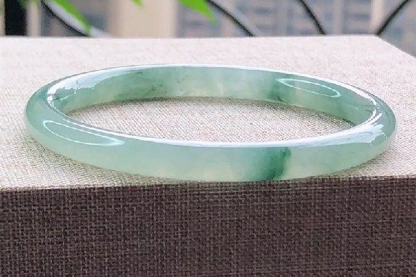 圓條手鐲適合什么手腕 圓條手鐲可以擴圈嗎 圓條手鐲適合什么手腕 圓條手鐲可以擴圈嗎