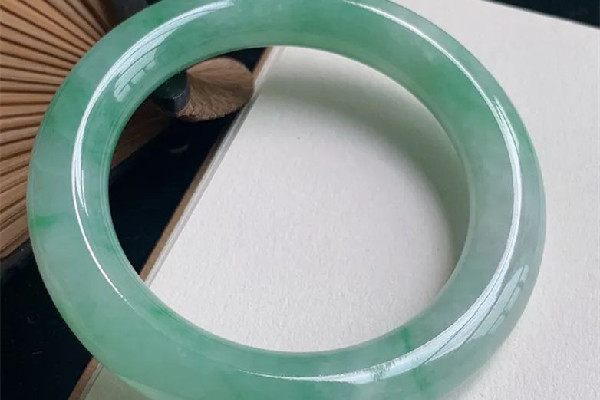 圓條手鐲適合什么手腕 圓條手鐲可以擴圈嗎 圓條手鐲適合什么手腕 圓條手鐲可以擴圈嗎