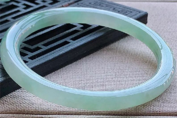 圓條手鐲適合什么手腕 圓條手鐲可以擴圈嗎 圓條手鐲適合什么手腕 圓條手鐲可以擴圈嗎