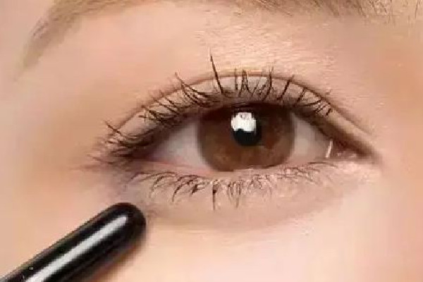 武漢豐臥蠶哪家醫(yī)院好 武漢做臥蠶大概多少錢 武漢豐臥蠶哪家醫(yī)院好 武漢做臥蠶大概多少錢