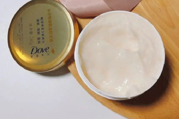 多芬小金碗發(fā)膜和歐萊雅黃金發(fā)膜哪個好用 多芬小金碗發(fā)膜什么顏色 多芬小金碗發(fā)膜和歐萊雅黃金發(fā)膜哪個好用 多芬小金碗發(fā)膜什么顏色