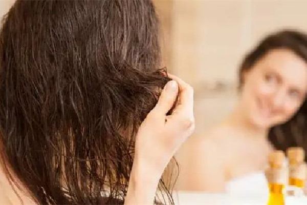 頭發(fā)水療一般收費(fèi)多少錢一次 頭發(fā)水療是怎么做的 頭發(fā)水療一般收費(fèi)多少錢一次 頭發(fā)水療是怎么做的