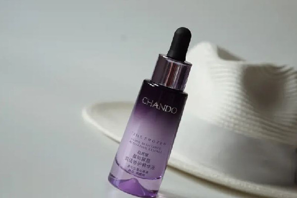 自然堂紫瓶精華液什么時(shí)候擦 自然堂紫瓶精華液一次用多少 自然堂紫瓶精華液什么時(shí)候擦 自然堂紫瓶精華液一次用多少