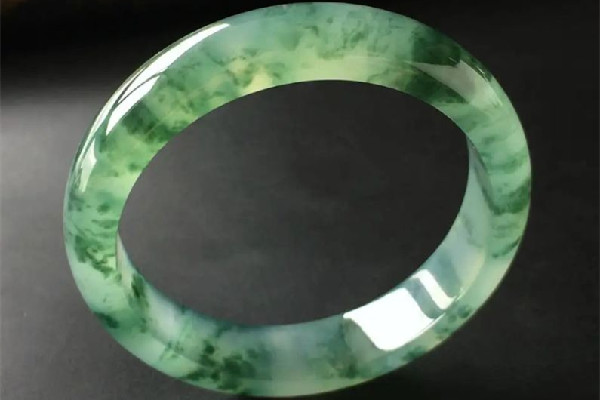 飄花手鐲適合什么年齡 飄花手鐲適合年輕人嗎 飄花手鐲適合什么年齡 飄花手鐲適合年輕人嗎