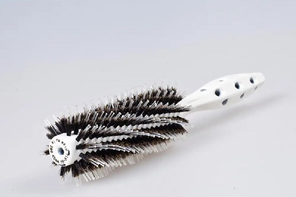 滾梳要買什么樣的 滾梳買大號好還是小號好 滾梳要買什么樣的 滾梳買大號好還是小號好