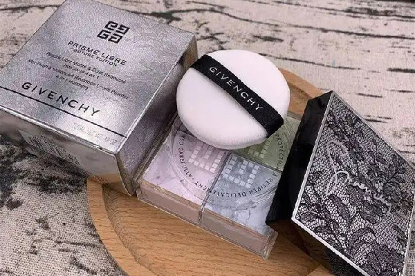 紀梵希散粉和蜜粉餅哪個好 紀梵希散粉用久了不好出粉怎么辦 紀梵希散粉和蜜粉餅哪個好 紀梵希散粉用久了不好出粉怎么辦