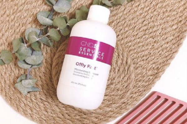 卸甲水要用錫紙包幾分鐘 卸甲水的正確使用方法 卸甲水要用錫紙包幾分鐘 卸甲水的正確使用方法