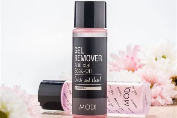 卸甲水對(duì)皮革有傷害嗎 卸甲水能去除衣服上的膠嗎 卸甲水對(duì)皮革有傷害嗎 卸甲水能去除衣服上的膠嗎