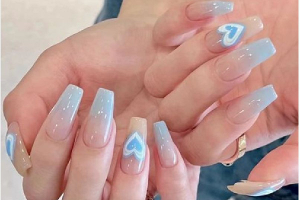 漸變美甲的詳細做法步驟 漸變美甲用什么膠 漸變美甲的詳細做法步驟 漸變美甲用什么膠