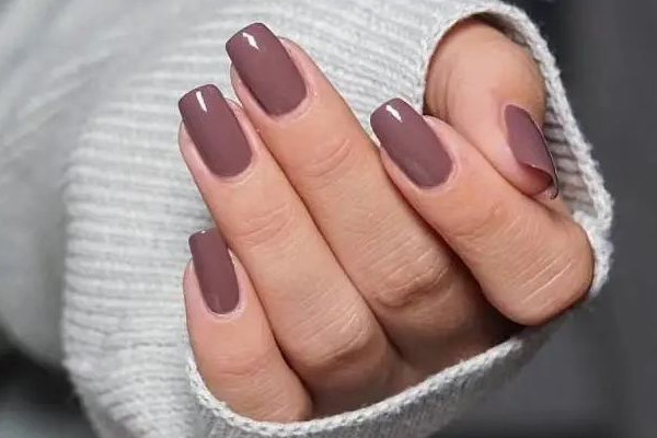 江漢路步行街KOLYBEAUTY寇寇美甲美容美睫韓式定妝店有哪些項(xiàng)目 純色美甲哪個(gè)顏色顯手白 江漢路步行街KOLYBEAUTY寇寇美甲美容美睫韓式定妝店有哪些項(xiàng)目 純色美甲哪個(gè)顏色顯手白