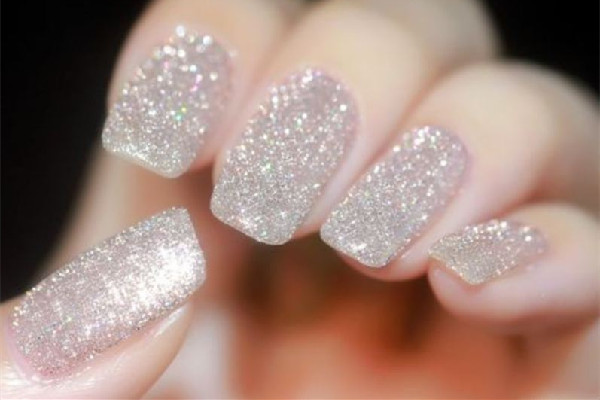 甲油膠干了怎么稀釋 甲油膠干了為什么有點(diǎn)粘 甲油膠干了怎么稀釋 甲油膠干了為什么有點(diǎn)粘