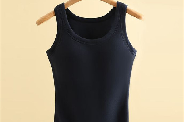 保暖內(nèi)衣買(mǎi)什么顏色的比較好 保暖內(nèi)衣買(mǎi)中領(lǐng)還是圓領(lǐng)