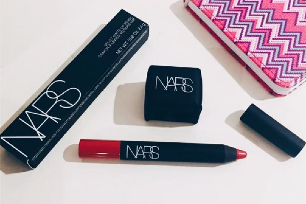 nars唇膏筆怎么擰出來 nars唇膏筆正裝幾克 nars唇膏筆怎么擰出來 nars唇膏筆正裝幾克