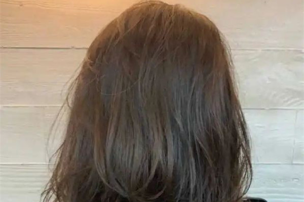 燙頭發(fā)可以維持多久 燙頭發(fā)幾天后可以洗頭 燙頭發(fā)可以維持多久 燙頭發(fā)幾天后可以洗頭