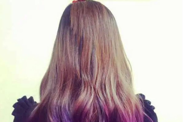 燙頭發(fā)一般需要幾個(gè)小時(shí) 燙頭發(fā)有哪幾種燙法 燙頭發(fā)一般需要幾個(gè)小時(shí) 燙頭發(fā)有哪幾種燙法