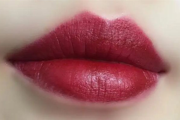 啞光口紅會(huì)化掉嗎 啞光口紅化了怎么辦 啞光口紅會(huì)化掉嗎 啞光口紅化了怎么辦