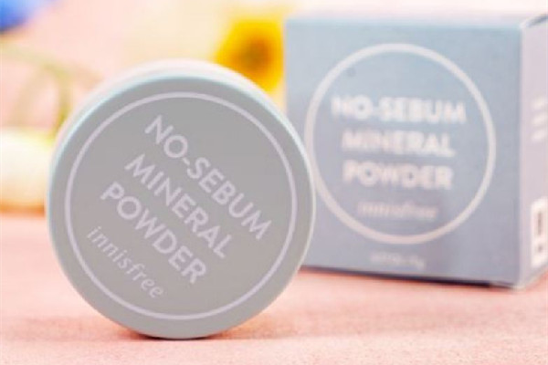 悅詩風(fēng)吟散粉用洗面奶可以卸妝嗎 悅詩風(fēng)吟散粉不化妝可以用嗎 悅詩風(fēng)吟散粉用洗面奶可以卸妝嗎 悅詩風(fēng)吟散粉不化妝可以用嗎