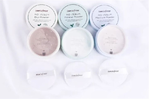 悅詩風(fēng)吟散粉會堵塞毛孔嗎 悅詩風(fēng)吟散粉用多了會怎樣 悅詩風(fēng)吟散粉會堵塞毛孔嗎 悅詩風(fēng)吟散粉用多了會怎樣