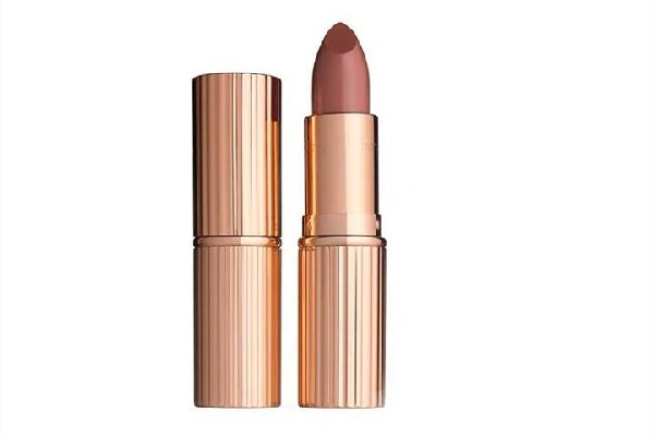 口紅可以用清水洗掉嗎 口紅卸不干凈會(huì)怎樣 口紅可以用清水洗掉嗎 口紅卸不干凈會(huì)怎樣