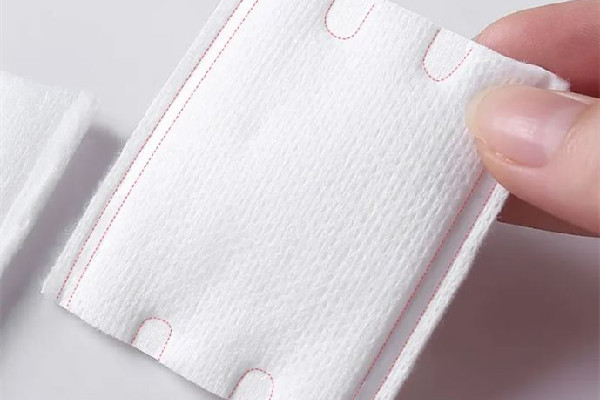 卸妝棉可以用來濕敷臉嗎 卸妝棉有什么用 卸妝棉可以用來濕敷臉嗎 卸妝棉有什么用