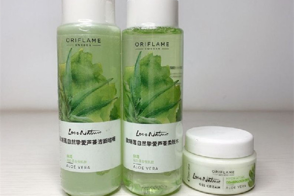 蘆薈爽膚水會(huì)黏膩嗎 蘆薈爽膚水會(huì)長(zhǎng)痘嗎 蘆薈爽膚水會(huì)黏膩嗎 蘆薈爽膚水會(huì)長(zhǎng)痘嗎