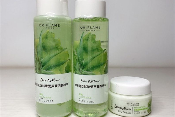 蘆薈水和蘆薈膠的區(qū)別 蘆薈水和蘆薈膠哪個效果好 蘆薈水和蘆薈膠的區(qū)別 蘆薈水和蘆薈膠哪個效果好