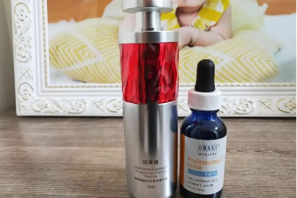 珀萊雅早c晚a適合什么膚質(zhì) 珀萊雅早c晚a會導(dǎo)致脫皮嗎 珀萊雅早c晚a適合什么膚質(zhì) 珀萊雅早c晚a會導(dǎo)致脫皮嗎