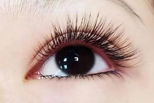 后湖奈爾美甲美睫店做的睫毛自然嗎 做睫毛后不化妝好看嗎 后湖奈爾美甲美睫店做的睫毛自然嗎 做睫毛后不化妝好看嗎