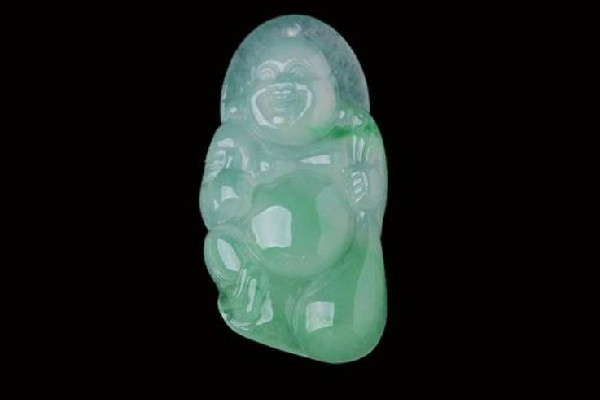 玉佛吊墜不戴時(shí)適合放在哪里 玉佛吊墜可以放床上嗎 玉佛吊墜不戴時(shí)適合放在哪里 玉佛吊墜可以放床上嗎