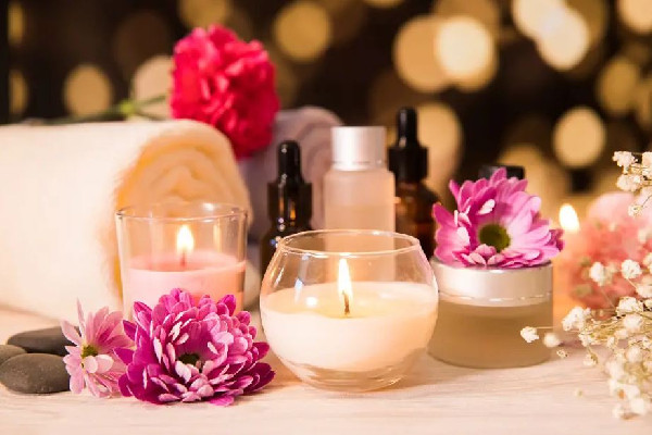 玫瑰精油和什么精油搭配比較好一些 玫瑰精油和維生素e能一起用嗎 玫瑰精油和什么精油搭配比較好一些 玫瑰精油和維生素e能一起用嗎