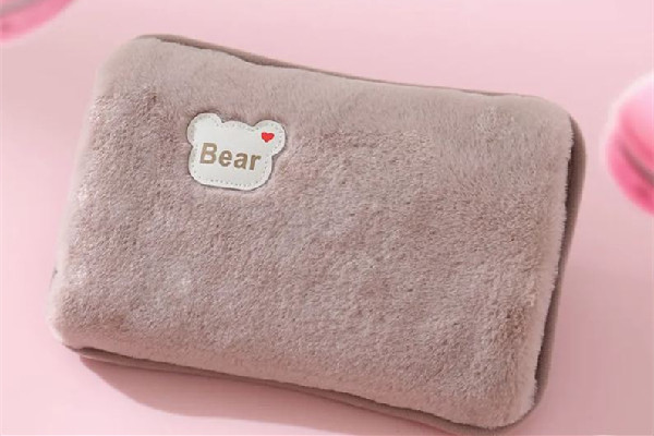 暖手袋會(huì)自動(dòng)斷電嗎 暖手袋有點(diǎn)漏水還能用嗎 暖手袋會(huì)自動(dòng)斷電嗎 暖手袋有點(diǎn)漏水還能用嗎