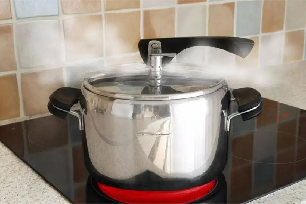 高壓鍋會(huì)不會(huì)爆炸 高壓鍋的注意事項(xiàng) 高壓鍋會(huì)不會(huì)爆炸 高壓鍋的注意事項(xiàng)