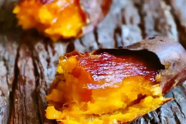 男子帶兒子體驗烤紅薯引發(fā)火災 烤紅薯怎么烤好吃 男子帶兒子體驗烤紅薯引發(fā)火災 烤紅薯怎么烤好吃