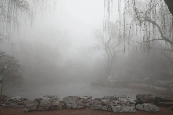 9省市將現(xiàn)大霧天氣京津等地有濃霧 霧天要注意什么 9省市將現(xiàn)大霧天氣京津等地有濃霧 霧天要注意什么