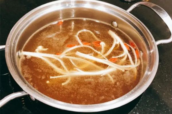 菌湯火鍋煮什么菜好吃 菌湯火鍋適合的蘸料 菌湯火鍋煮什么菜好吃 菌湯火鍋適合的蘸料