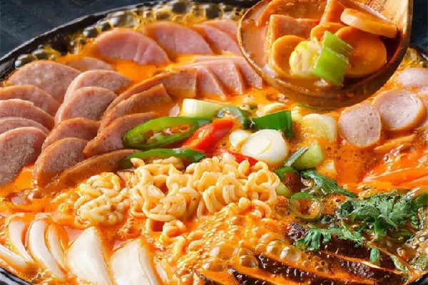 部隊火鍋是辣的還是甜的 部隊火鍋是什么味道 部隊火鍋是辣的還是甜的 部隊火鍋是什么味道