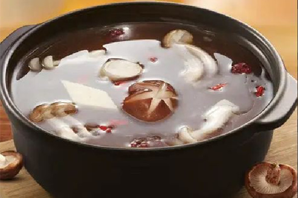 菌湯火鍋煮什么菜好吃 菌湯火鍋適合的蘸料 菌湯火鍋煮什么菜好吃 菌湯火鍋適合的蘸料
