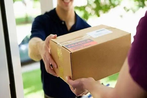 女子拒簽快遞被快遞員私自代簽 快遞拒收后就不用管了嗎 女子拒簽快遞被快遞員私自代簽 快遞拒收后就不用管了嗎