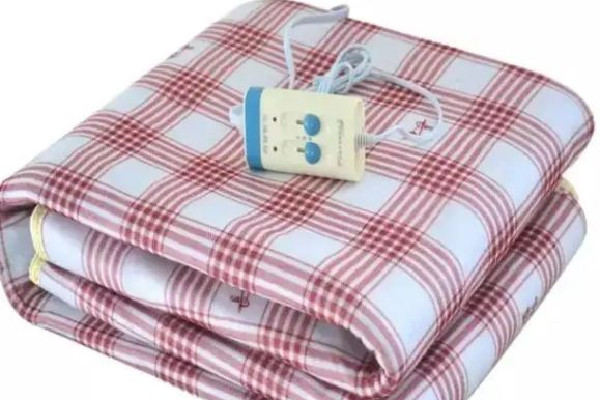 電熱毯用多久要換 電熱毯用時間長會有危險嗎 電熱毯用多久要換 電熱毯用時間長會有危險嗎