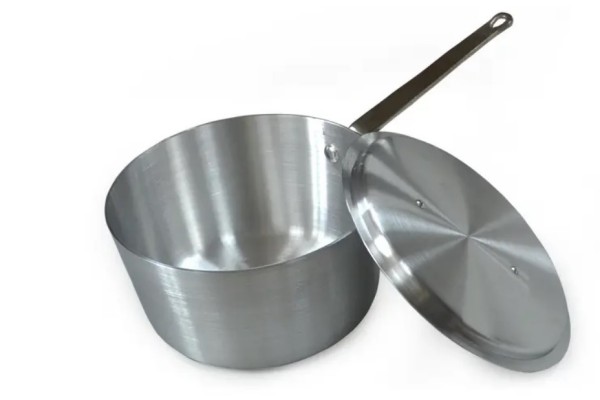 鋁鍋和不銹鋼鍋哪個更健康 鋁鍋和不銹鋼鍋的區(qū)別 鋁鍋和不銹鋼鍋哪個更健康 鋁鍋和不銹鋼鍋的區(qū)別