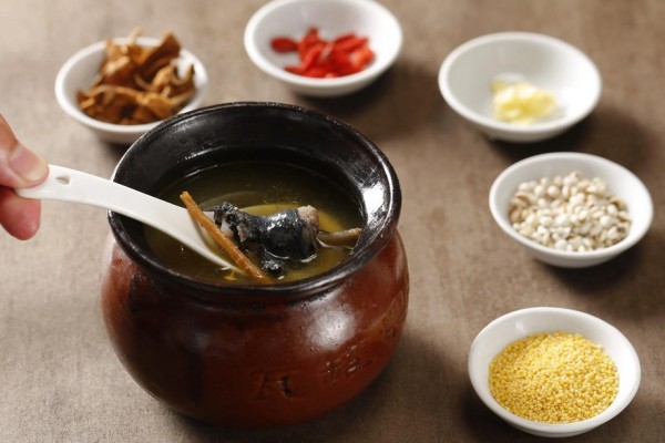 瓦罐要泡多久才能用 瓦罐為什么要泡水 瓦罐要泡多久才能用 瓦罐為什么要泡水