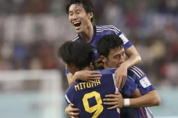 日本2比1逆轉德國 足球有哪幾個位置 日本2比1逆轉德國 足球有哪幾個位置