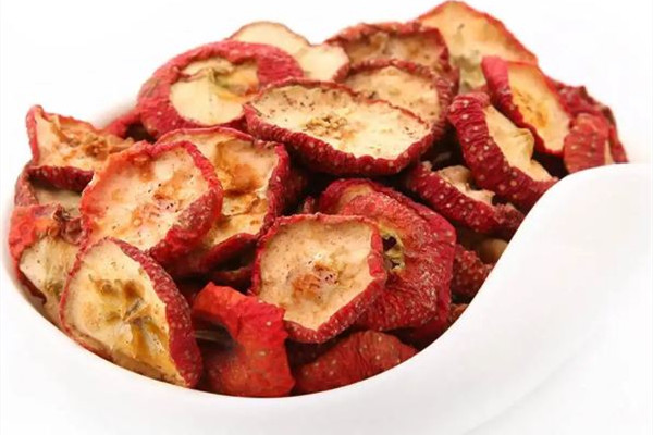 山楂干的功效和作用 山楂干可以直接生吃嗎 山楂干的功效和作用 山楂干可以直接生吃嗎