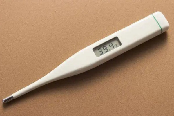 18歲男生高燒3天不退確診接吻病 發(fā)燒時間長了對人體有什么危害 18歲男生高燒3天不退確診接吻病 發(fā)燒時間長了對人體有什么危害