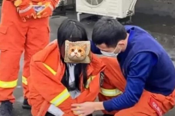 跳樓女孩怕砸到人報警求疏散人群 心情不好怎么調(diào)節(jié)情緒 跳樓女孩怕砸到人報警求疏散人群 心情不好怎么調(diào)節(jié)情緒