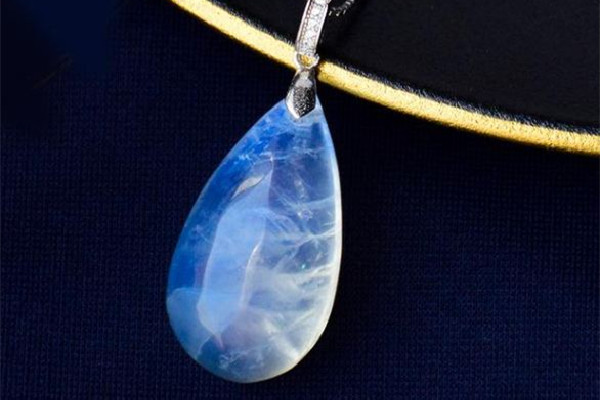 月光石怎么區(qū)分好壞 月光石的品質(zhì)怎么看 月光石怎么區(qū)分好壞 月光石的品質(zhì)怎么看