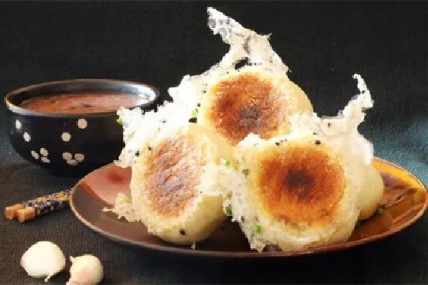 水煎包是用水煎的嗎 水煎包做法過(guò)程 水煎包是用水煎的嗎 水煎包做法過(guò)程