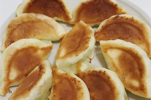 水煎包用什么面 水煎包用燙面的好吃嗎 水煎包用什么面 水煎包用燙面的好吃嗎